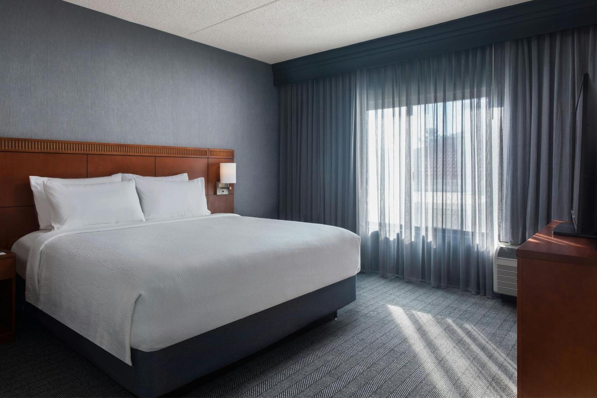 Courtyard By Marriott Phoenix North Екстериор снимка