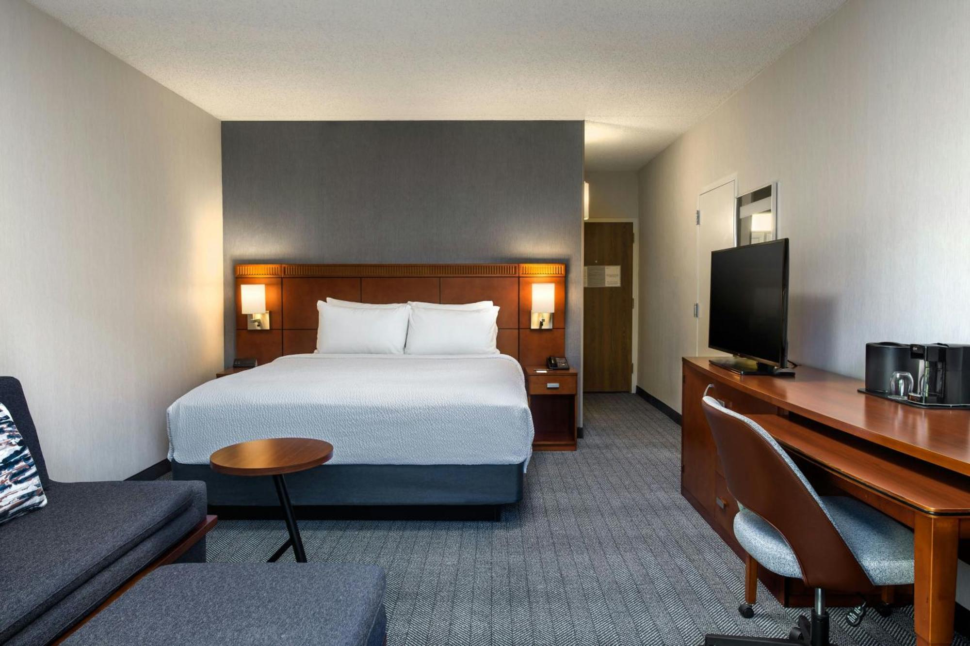 Courtyard By Marriott Phoenix North Екстериор снимка