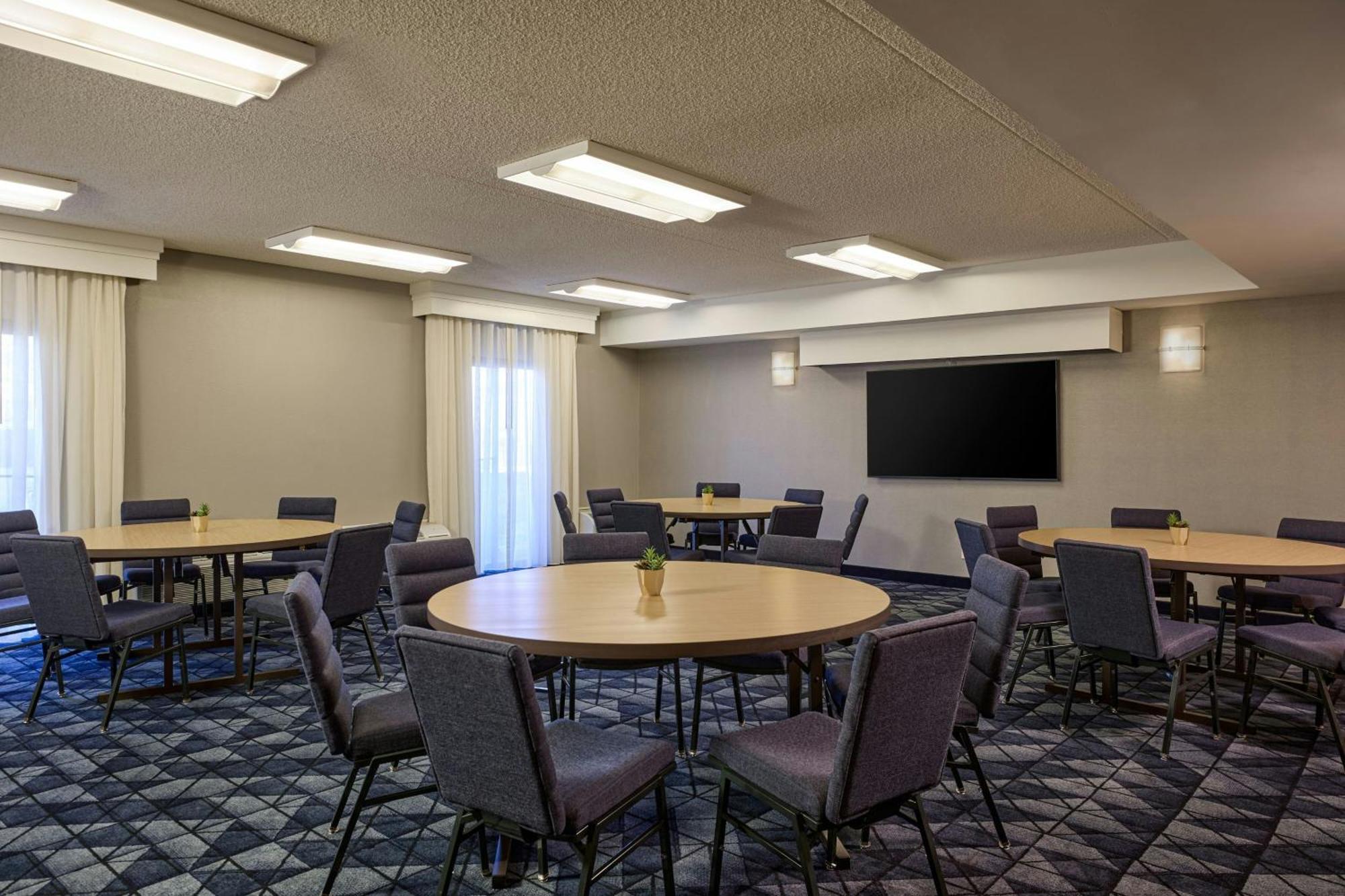 Courtyard By Marriott Phoenix North Екстериор снимка