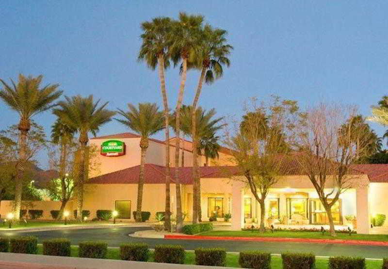 Courtyard By Marriott Phoenix North Екстериор снимка