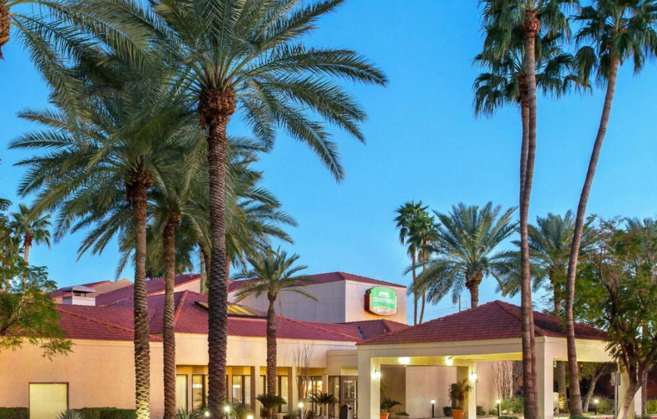 Courtyard By Marriott Phoenix North Екстериор снимка